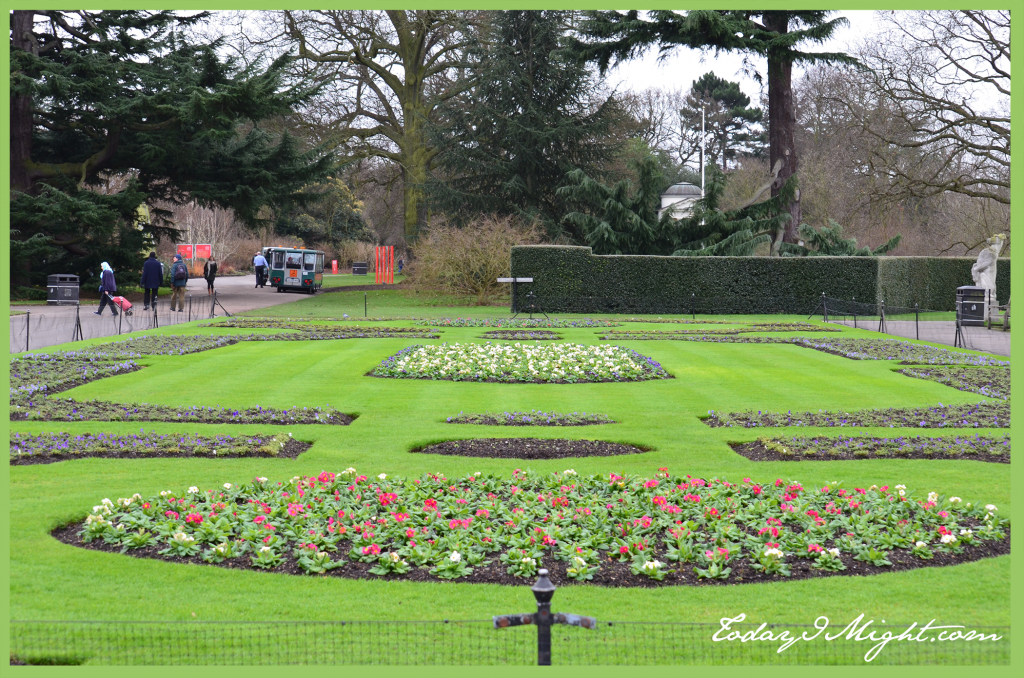 todayimight.com | London | Kew Gardens | Entry Garden
