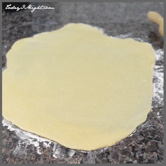todayimight.com | Simple Pie Crust Rolled Out